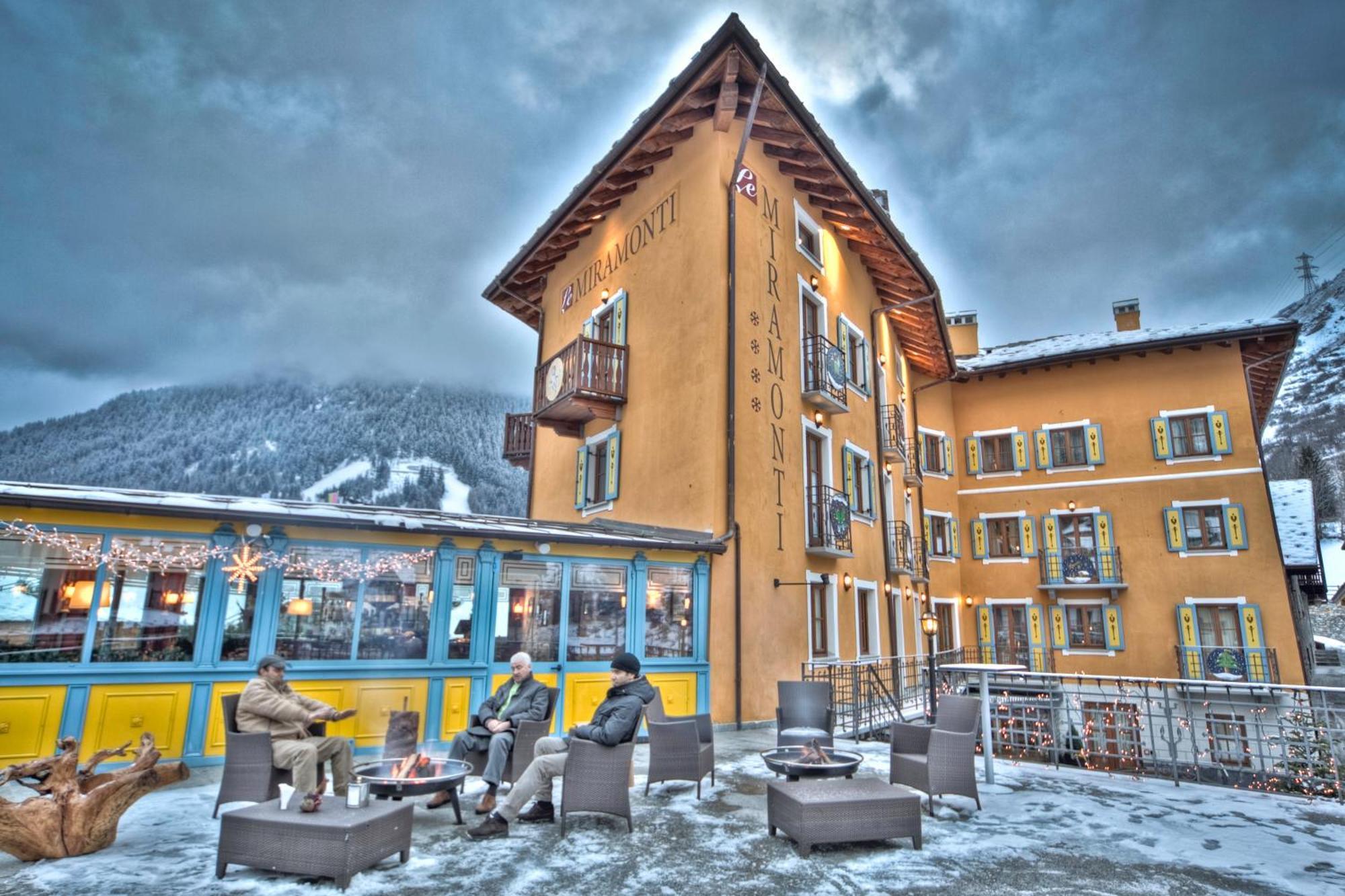 Le Miramonti Hotel Restaurant&Wellness La Thuile Esterno foto